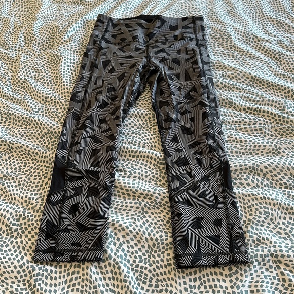 Lululemon Pace Rival High-Rise Crop 22” EUC - Picture 5 of 15